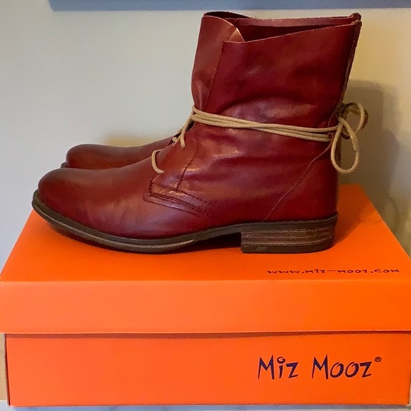 Miz Mooz Lilly Boots in Red,Cream - Picture 2 of 4
